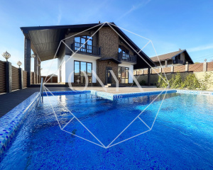 Дом с стиле "Шале" с бассейном