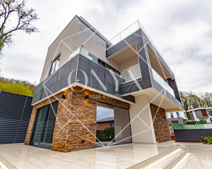 Роскошный дом в стиле Hi-tech в Сочи