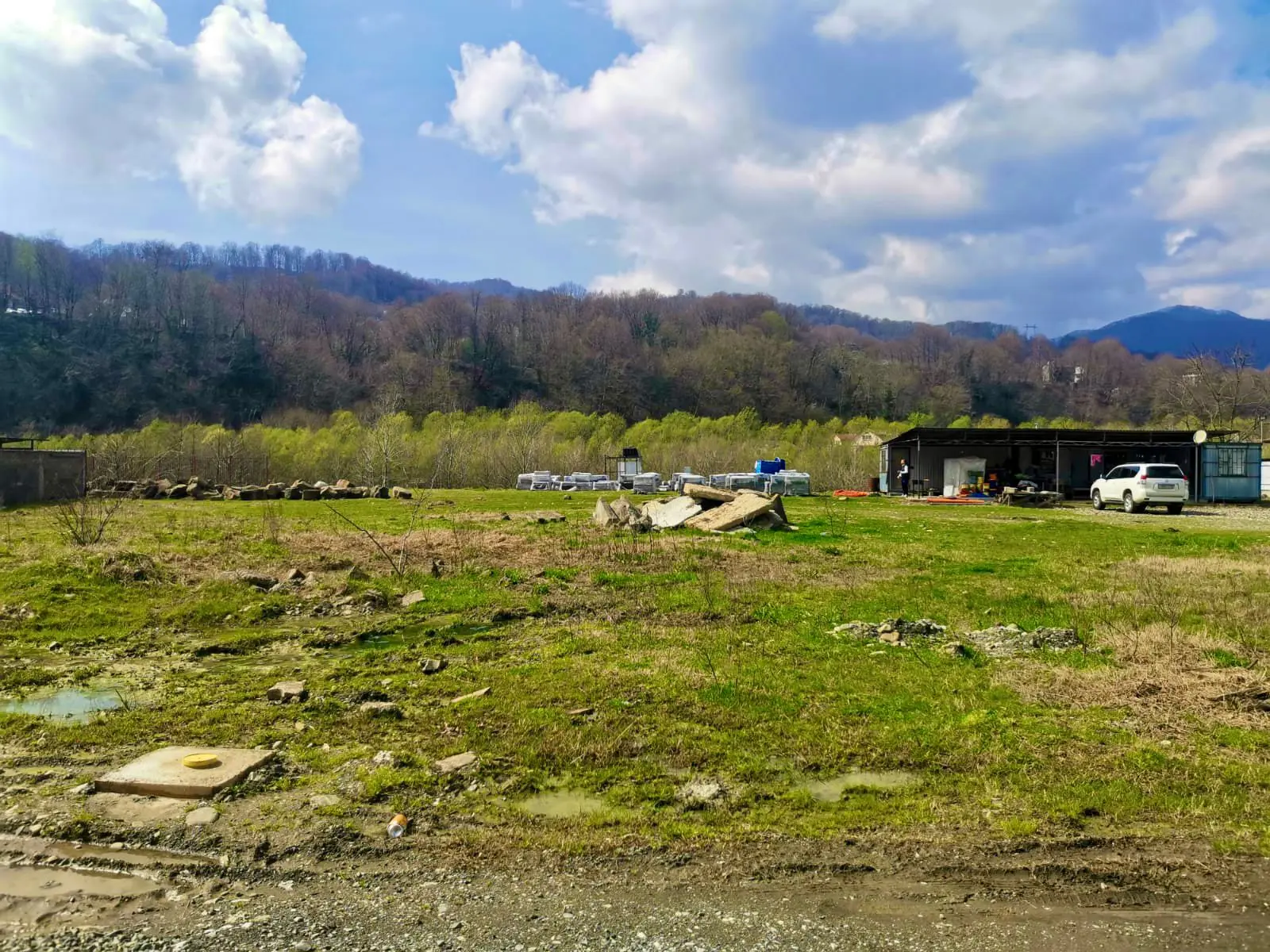 Участок на первой береговой линии