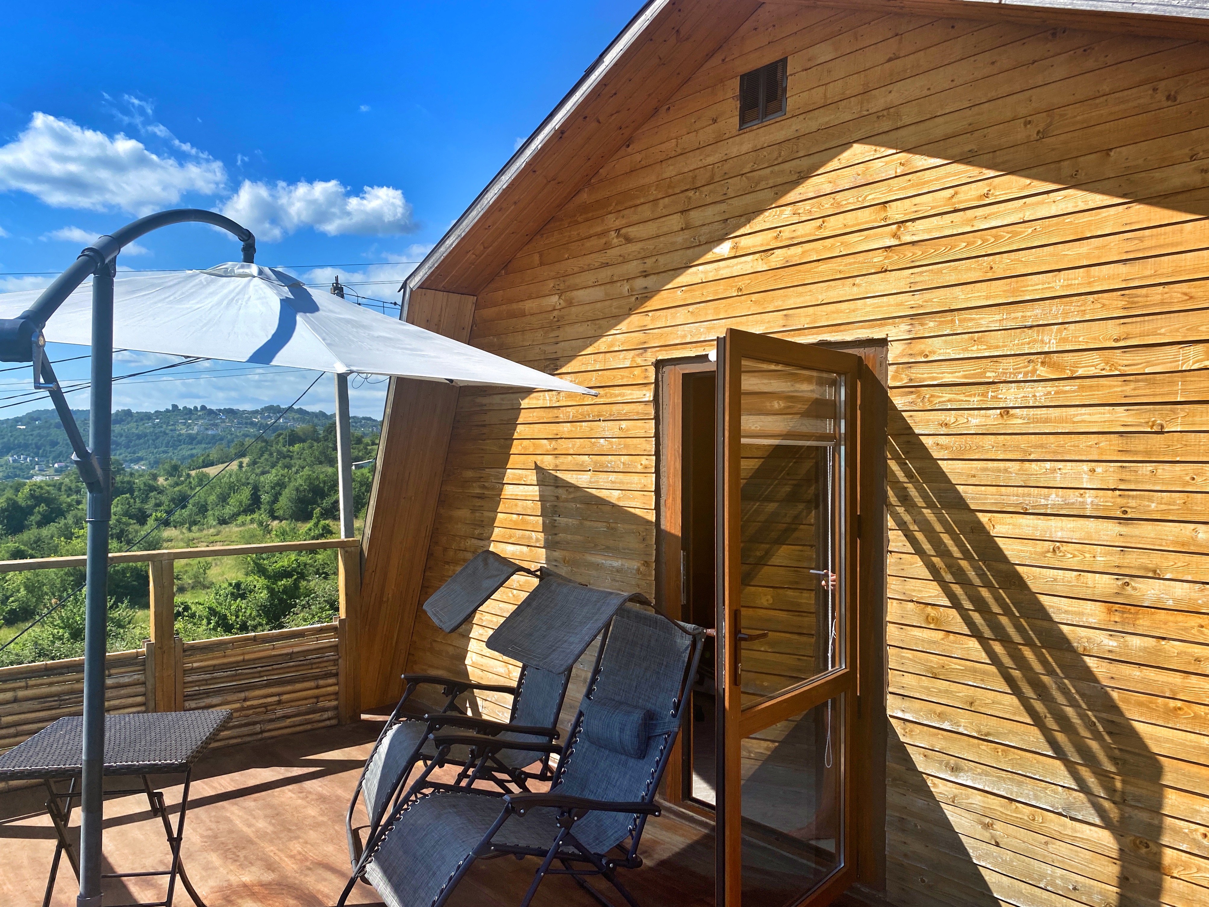 Дом с видом на зелень