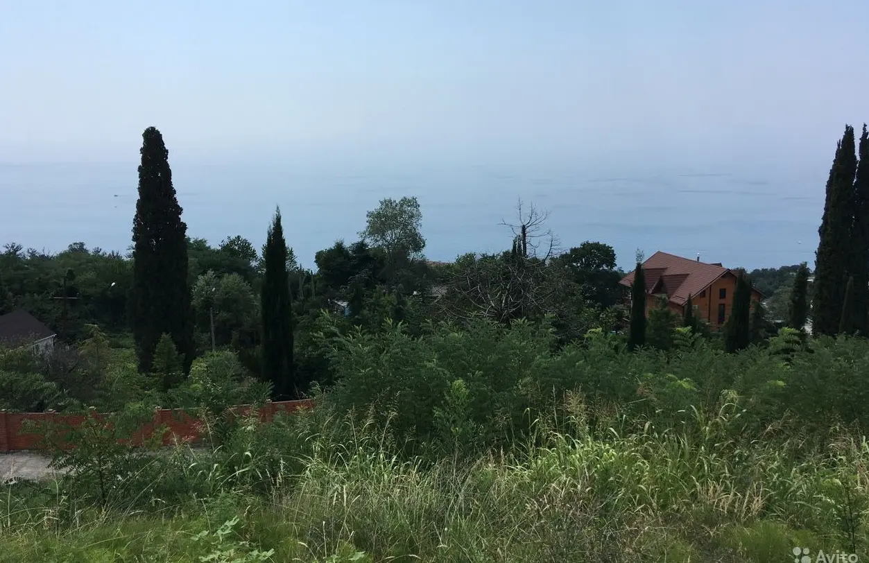 Участок с видом на море