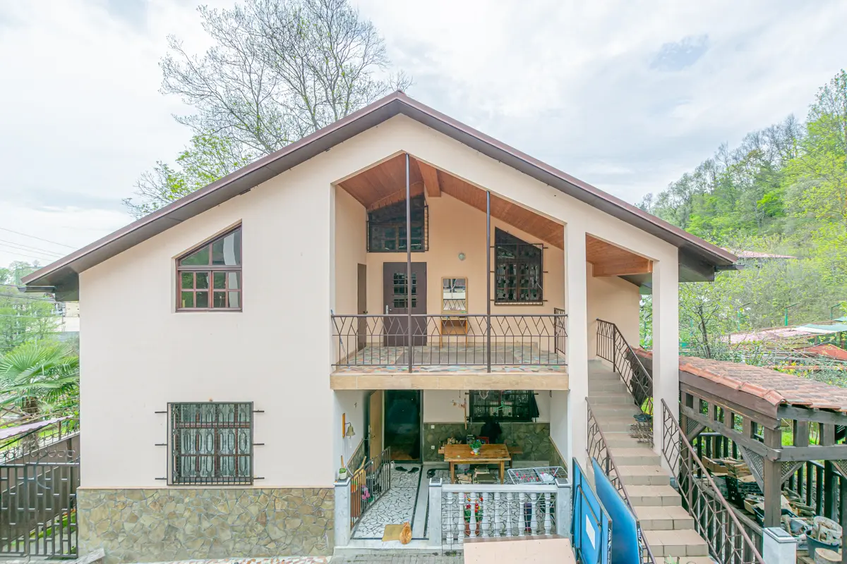 Капитальный дом