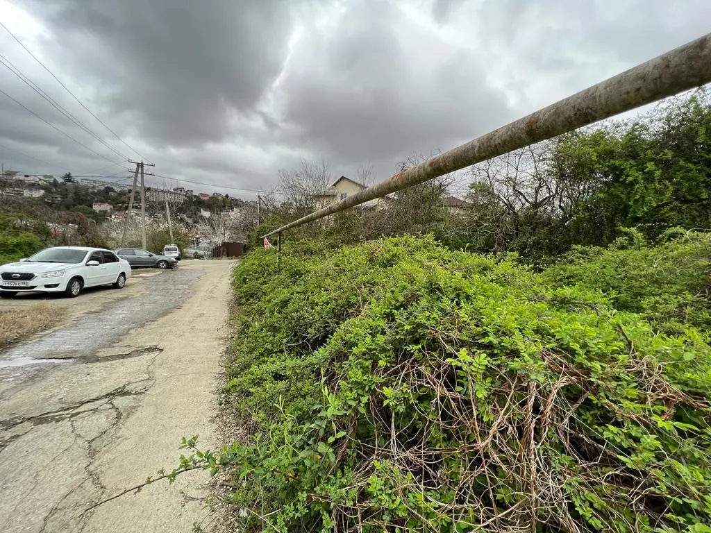 Прекрасный участок в 1 км от центра Сочи
