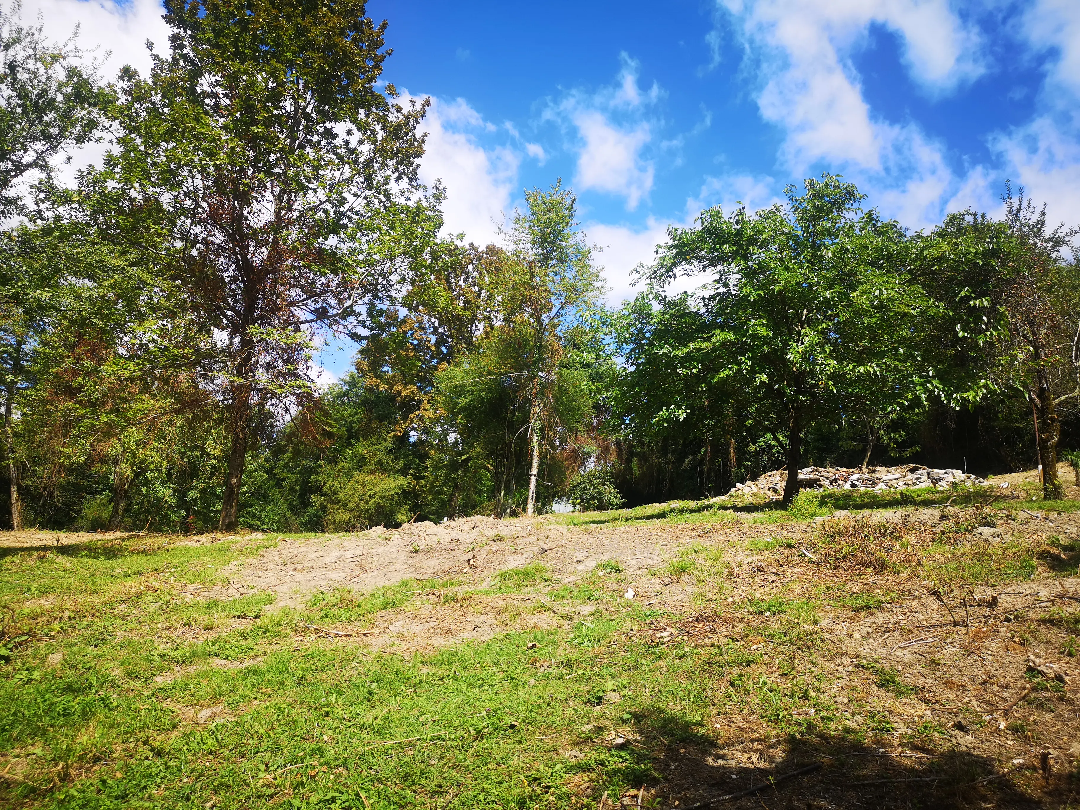 Роскошный земельный участок под строительство...