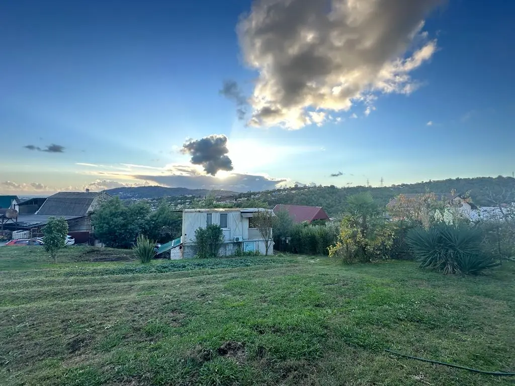 Великолепный участок с видом на море и горы