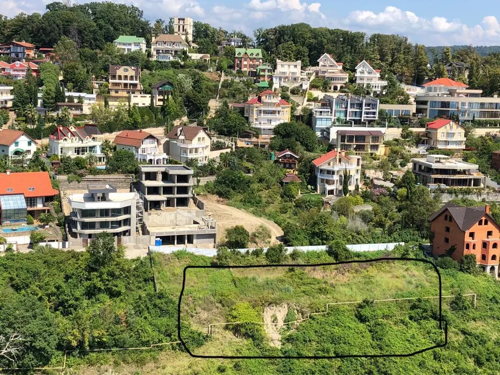 Земельный участок в престижном микрорайоне 