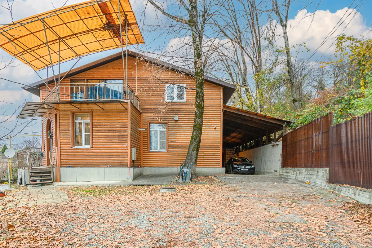 Дом в микрорайоне Макаренко