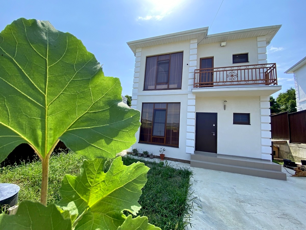 Новый дом с ремонтом и мебелью