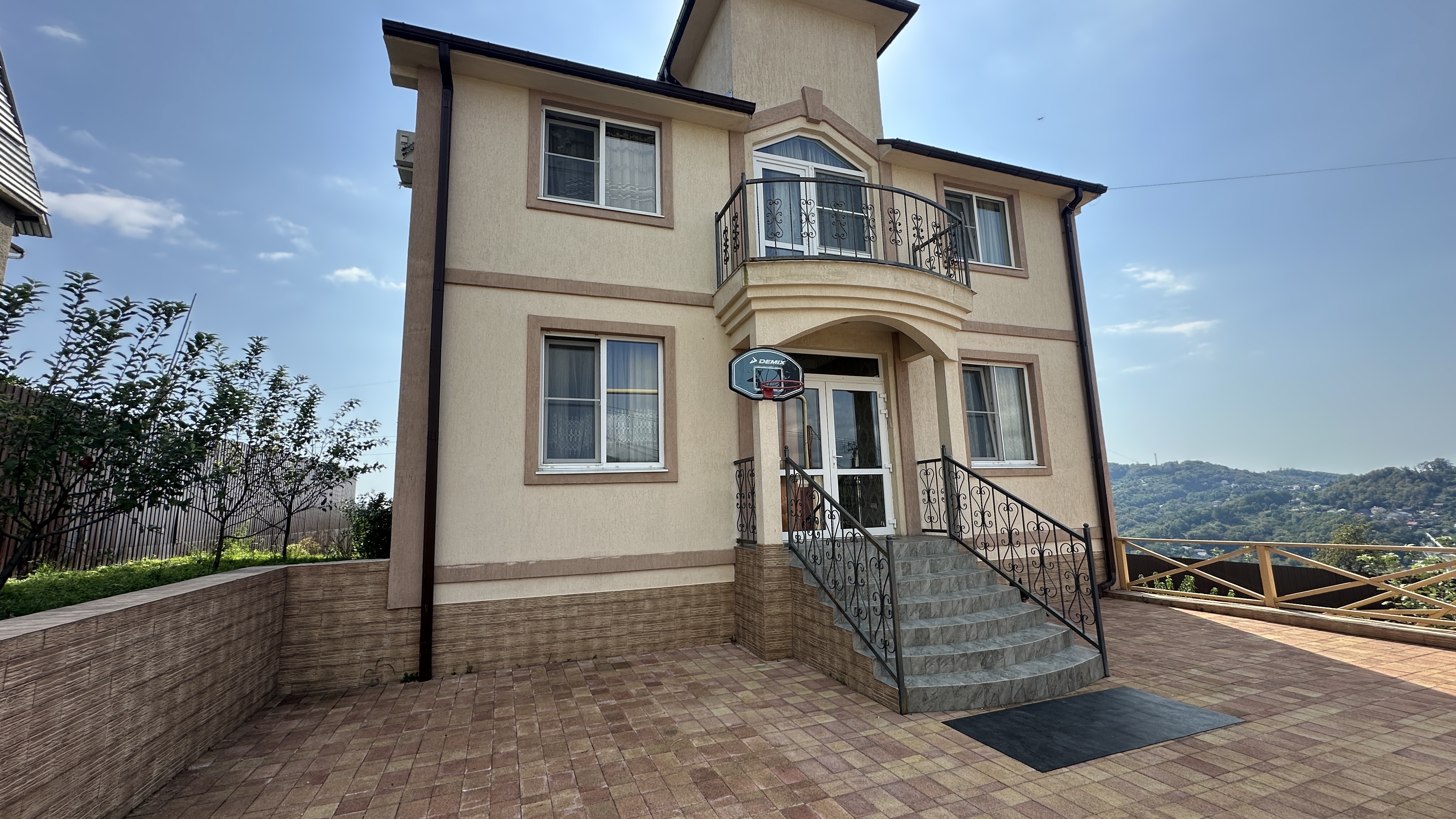 Дом с ремонтом