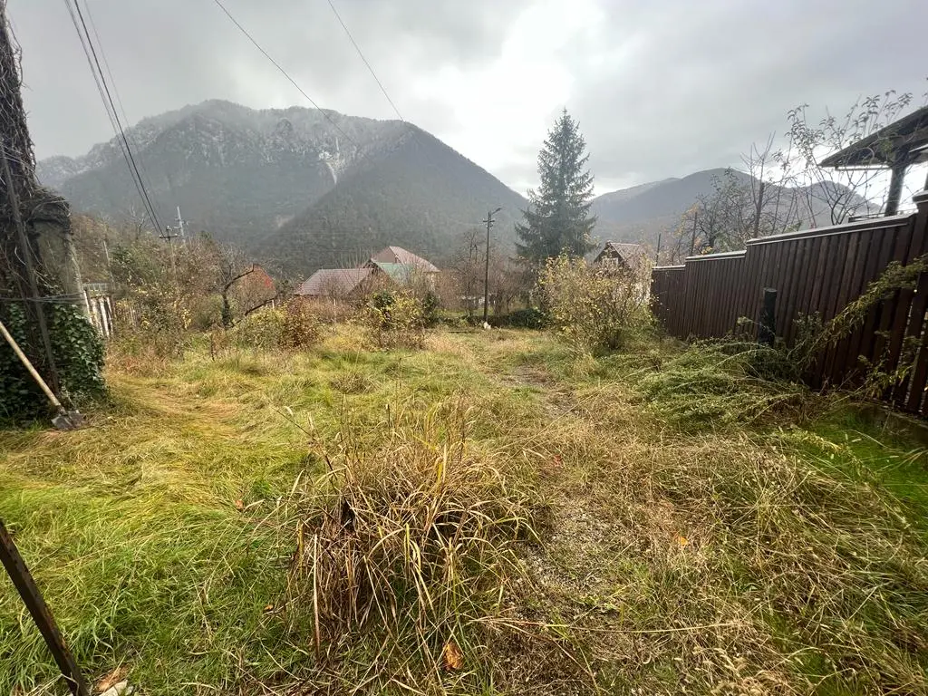 Земельный участок