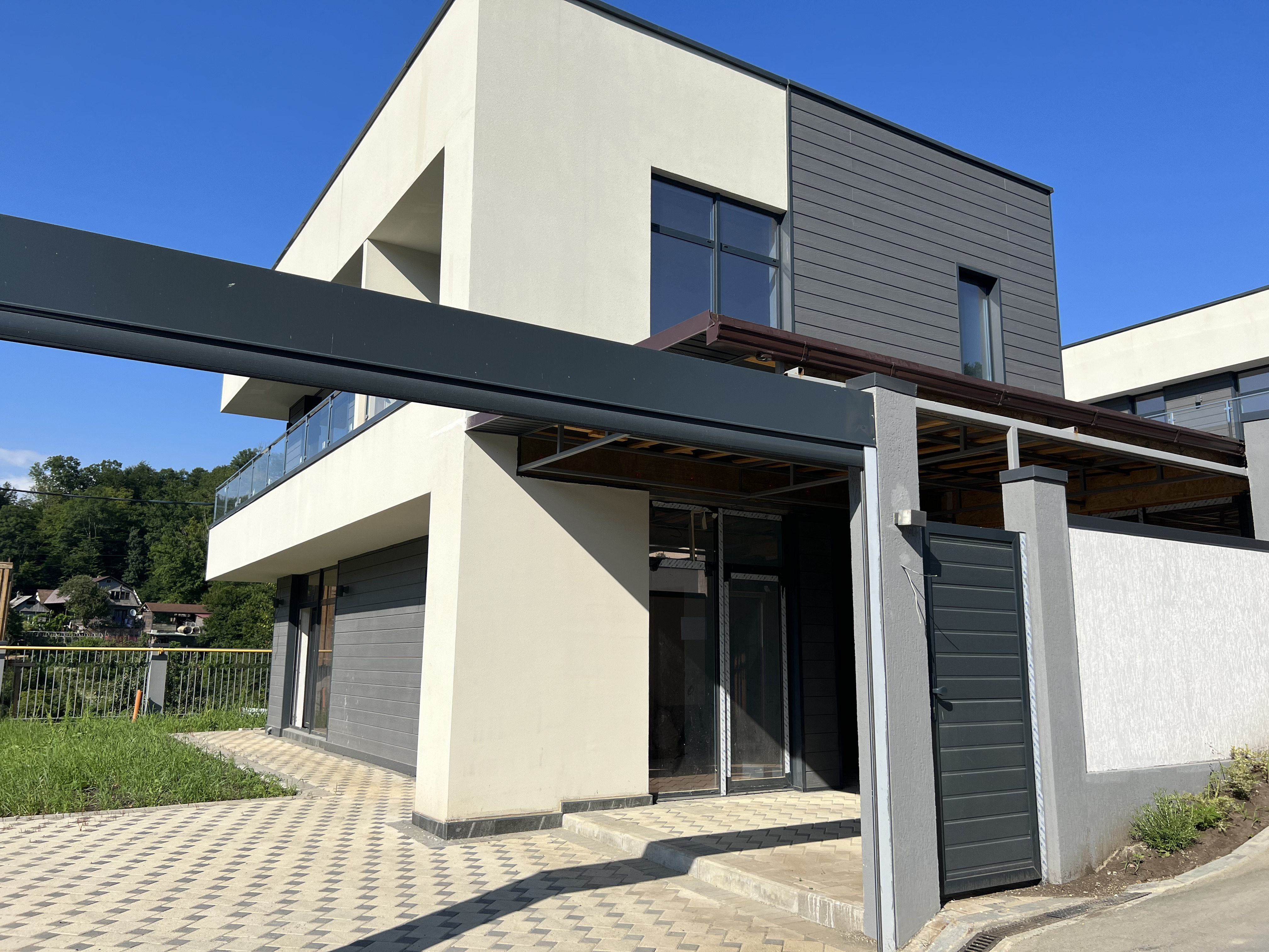 Дом в закрытом коттеджном поселке в Дагомысе.