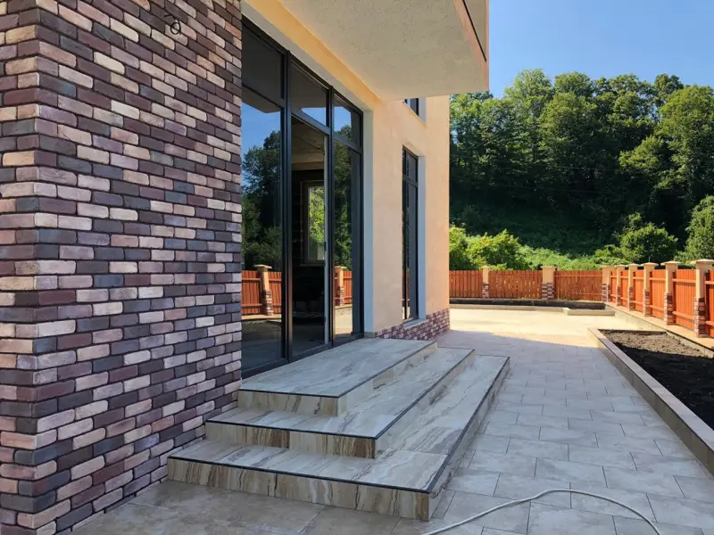 Шикарный коттедж в стиле хай-тек