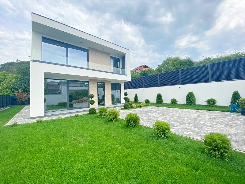 Стильный современный коттедж