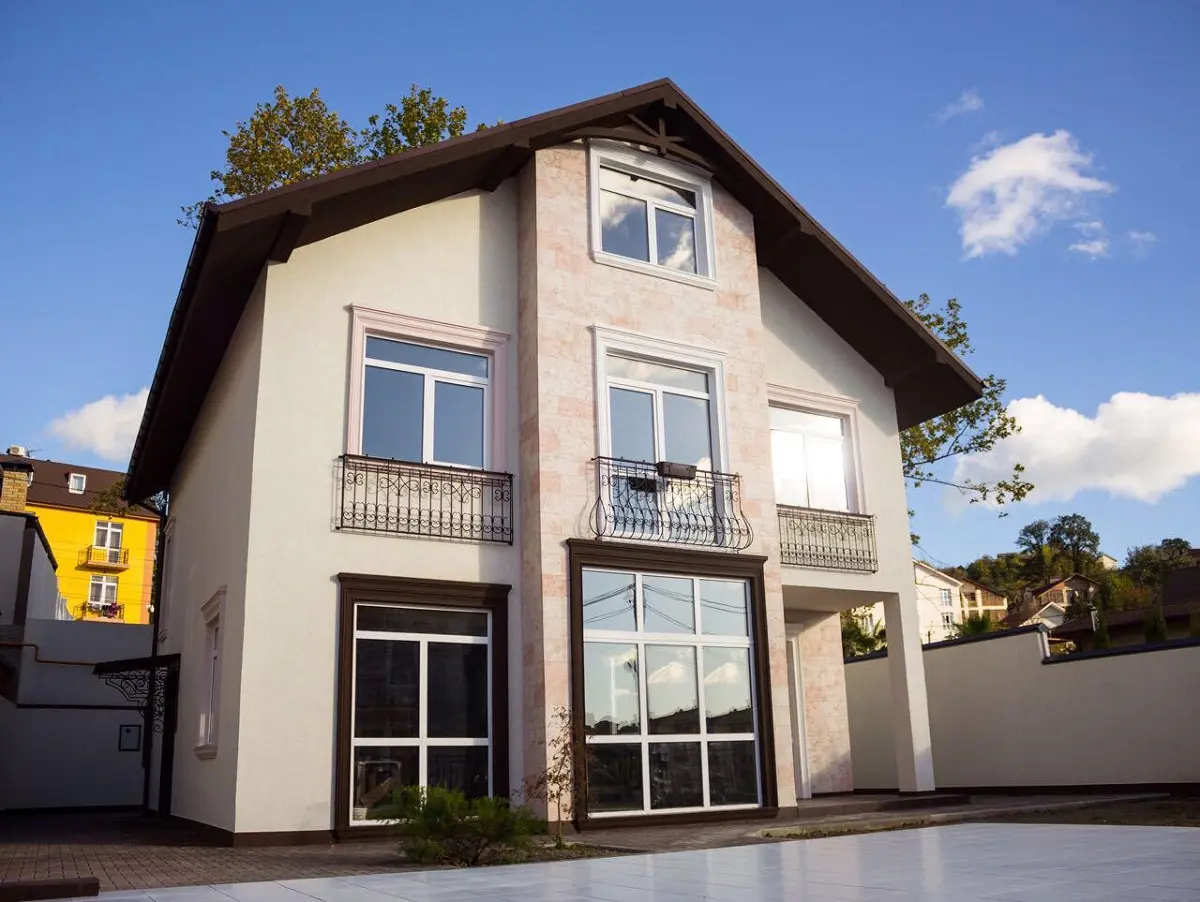 Новый дом в городской черте