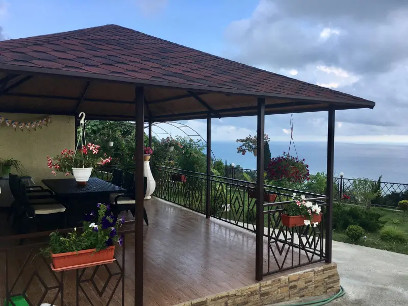 Шикарный дом с прямым видом на море