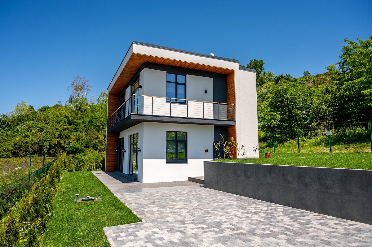 Дом с ремонтом в коттеджном поселке