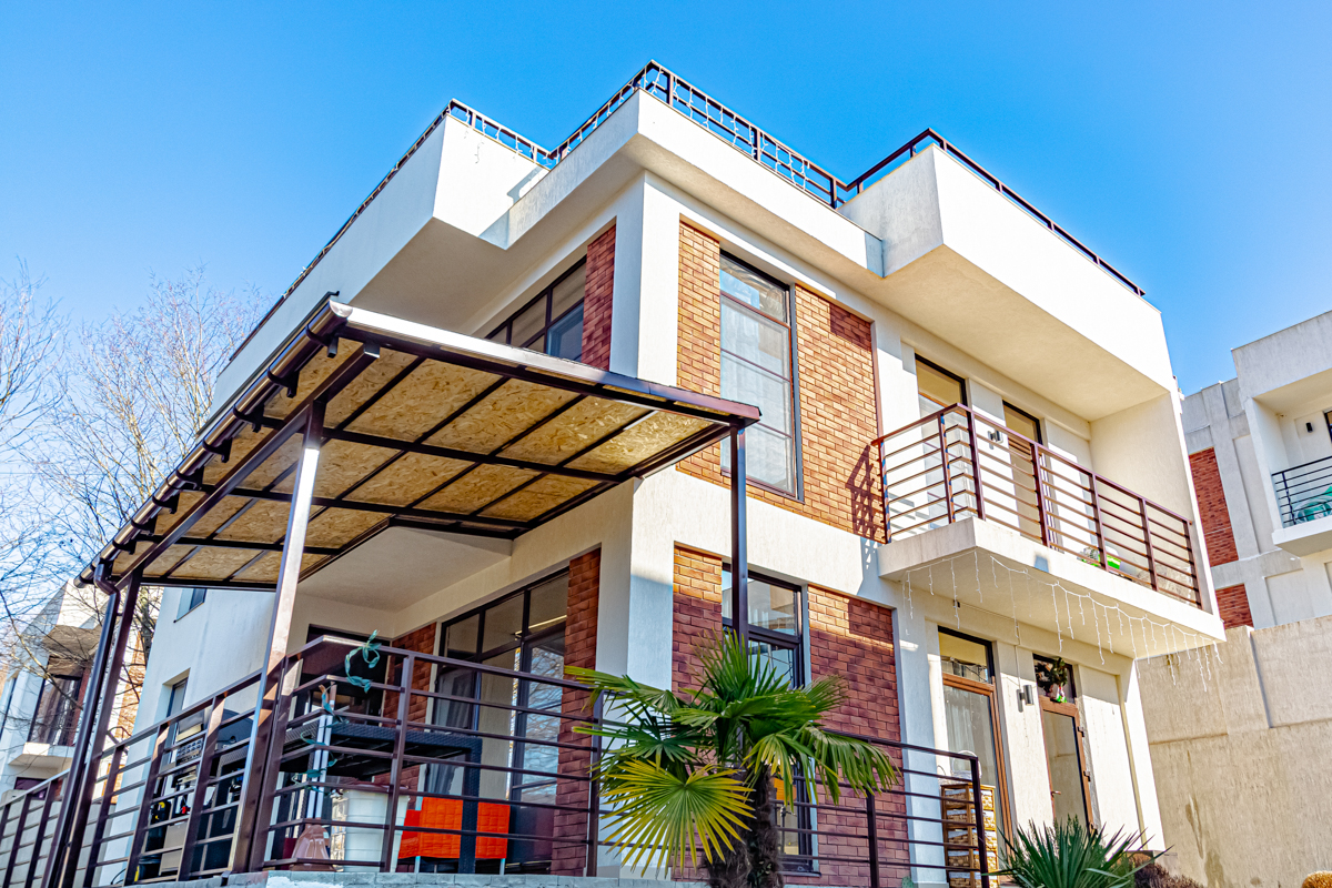 Стильный Хай Тек на Леселидзе