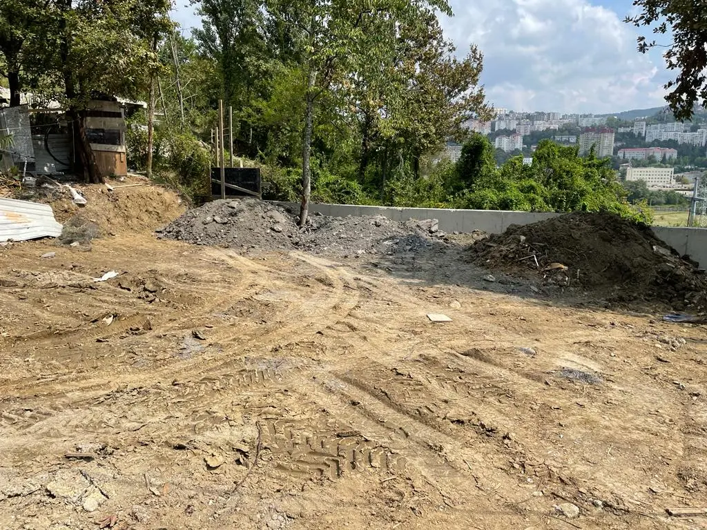 Участок в центральном районе с разрешением на...