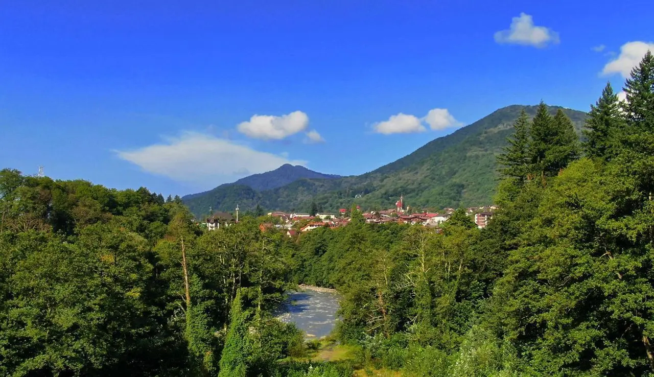 Ровный участок в Красной Поляне