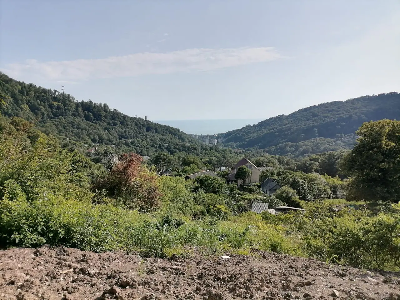 Участок с видом на море и горы
