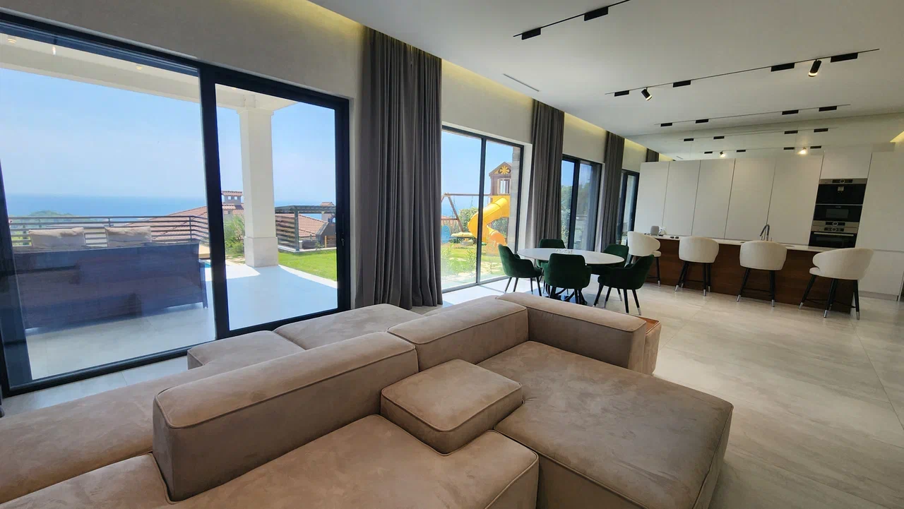 Ультрасовременная вилла с умными технологиями...