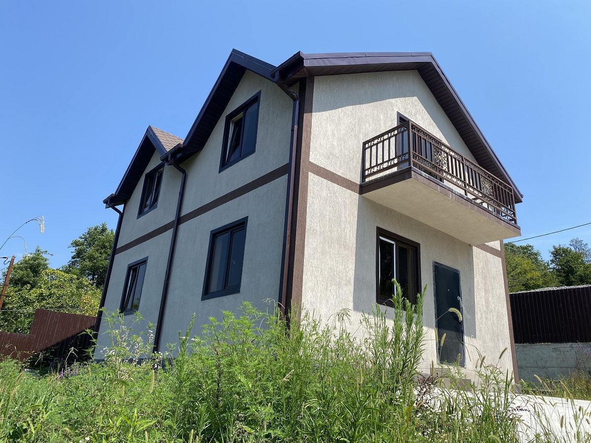 Новый дом у школы в Дагомысе