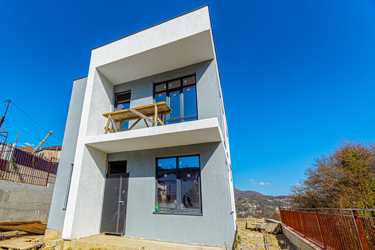 Дом в тихом месте с шикарным видом на город