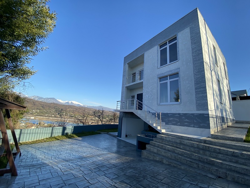 Дом с эксплуатируемой крышей