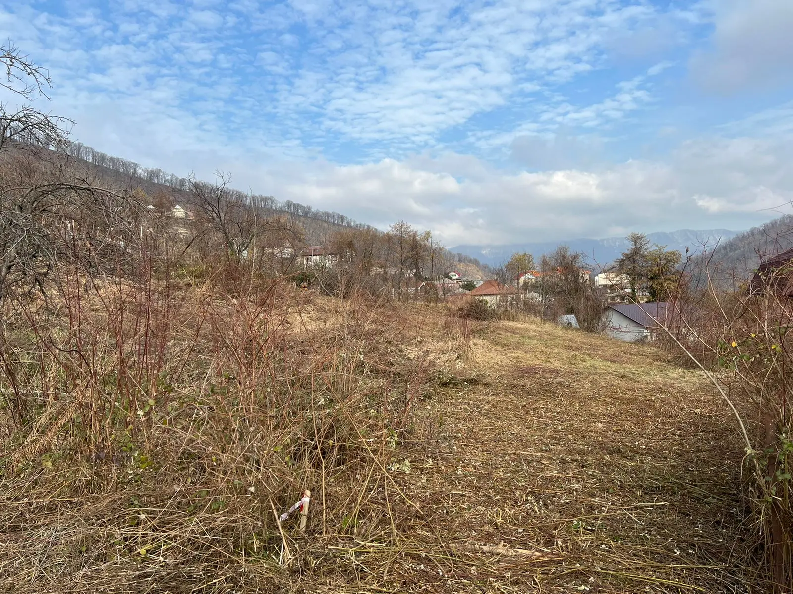 Прекрасный участок в хорошей локации