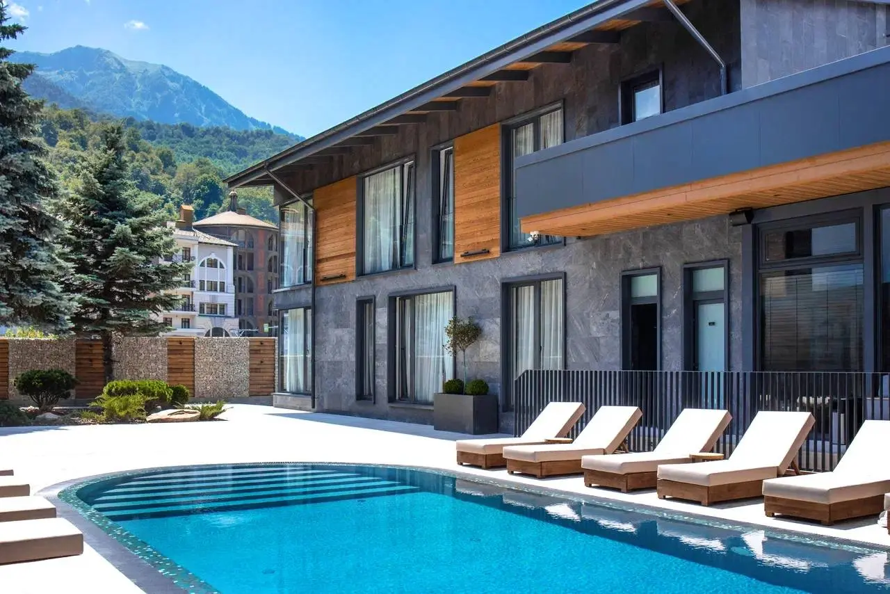 АК Бланк Хилл (Blanc Hill)