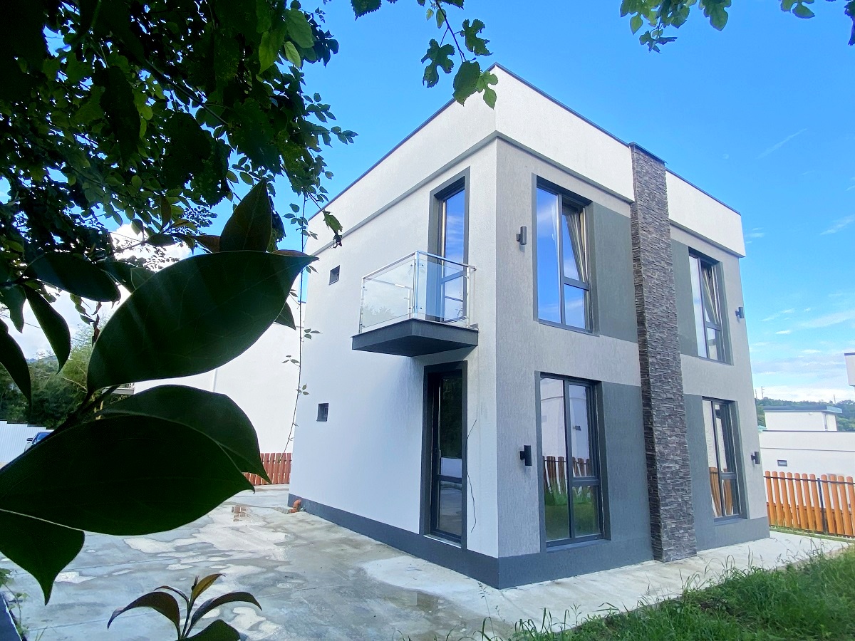 Загородный дом в коттеджном поселке