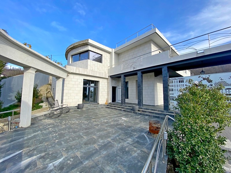 Элитная загородная вилла