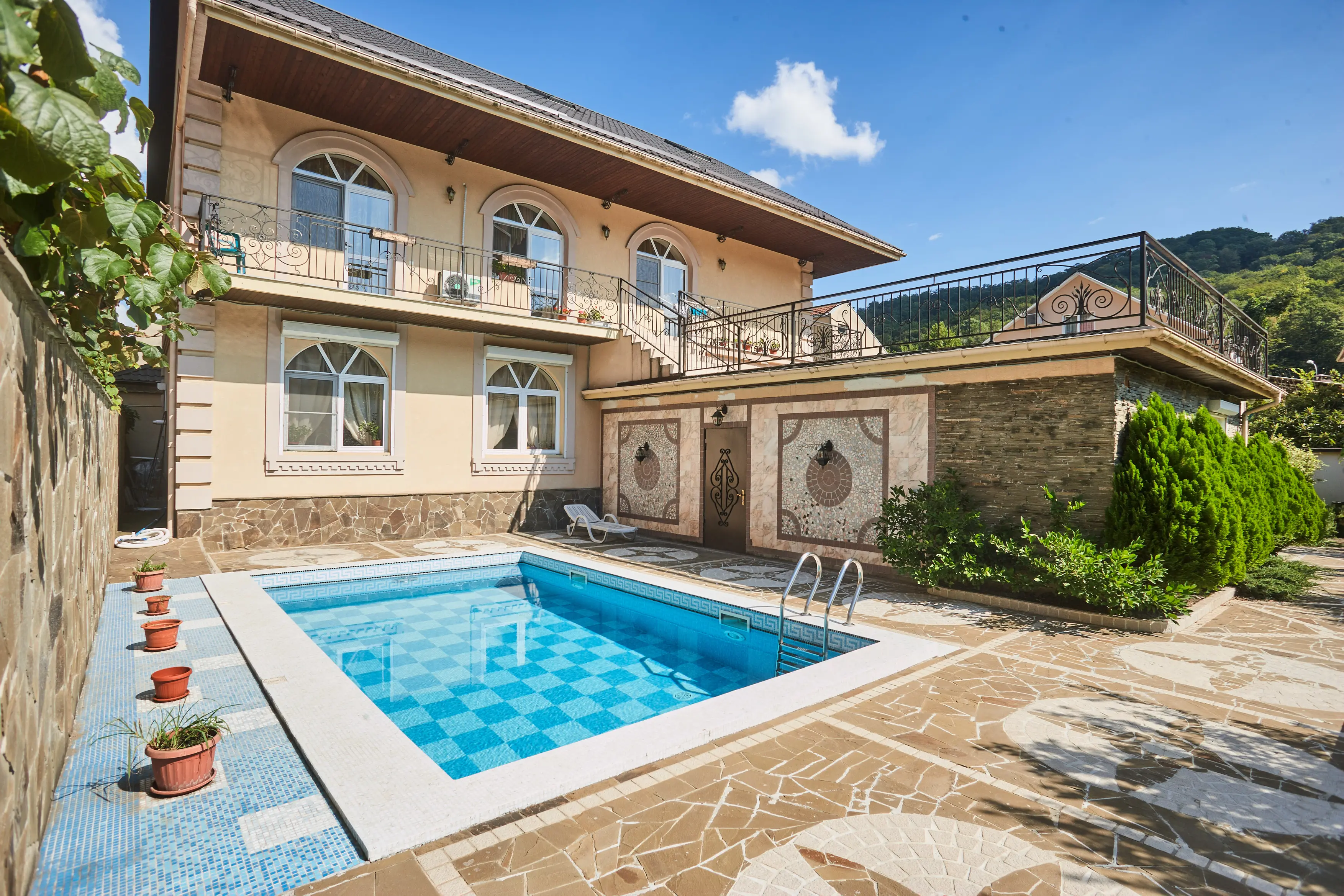  Дом на Мацесте с большим земельным участком