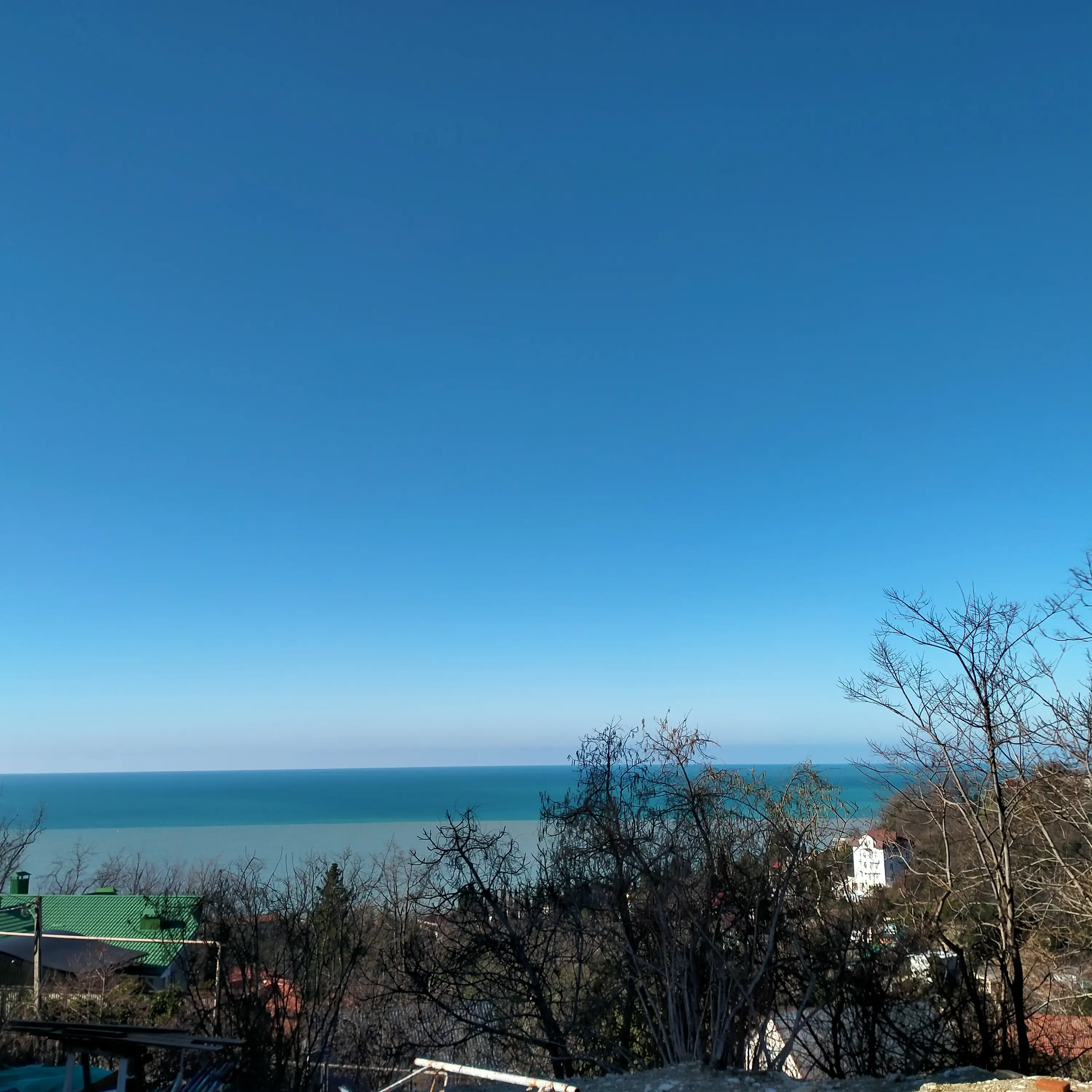 Участок с видом на море