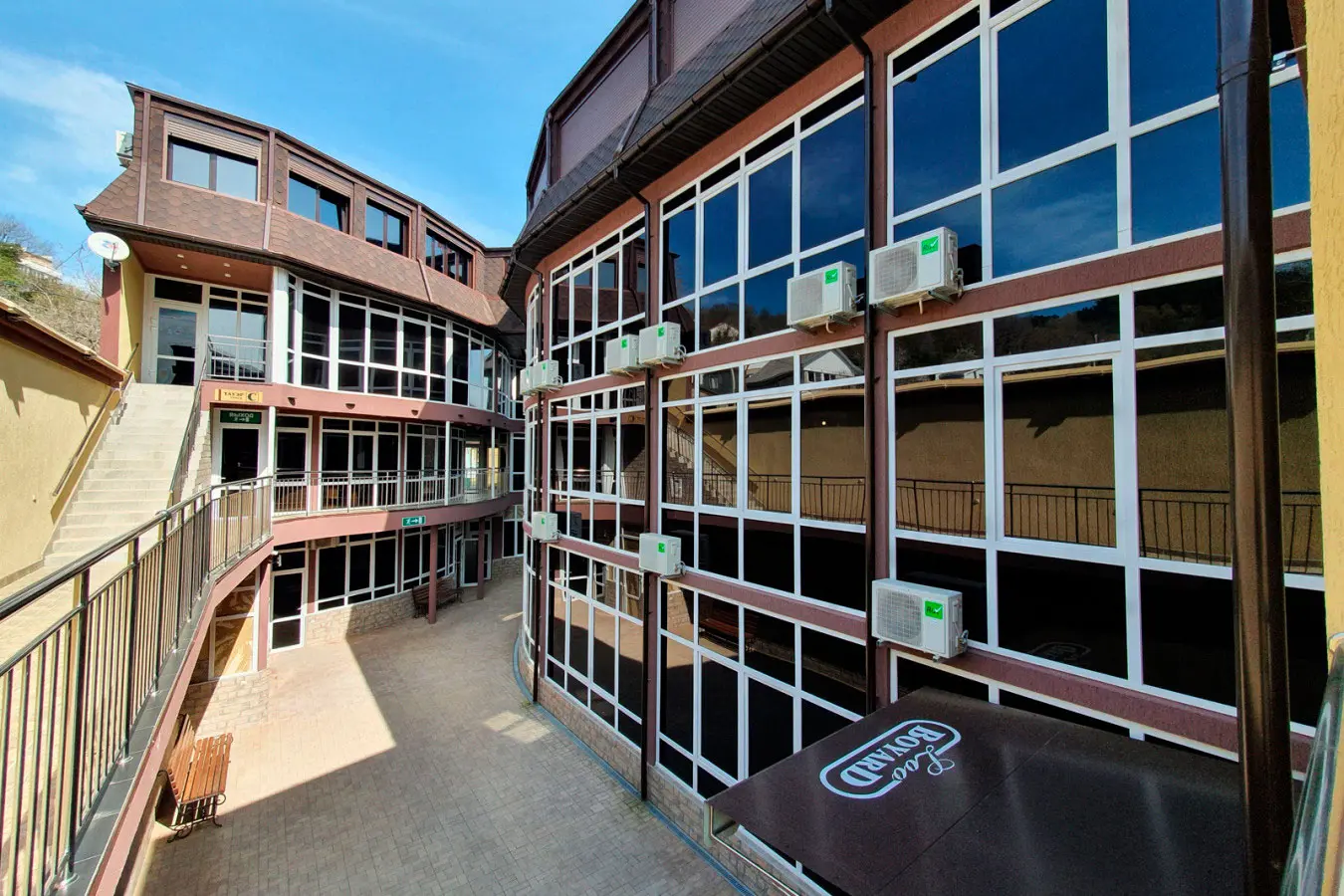 АК Лоо Боярд (Loo Boyard)