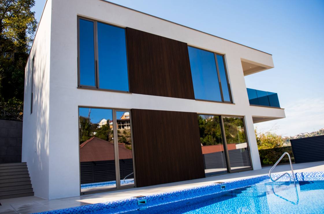 Современный коттедж в стиле HI TECH