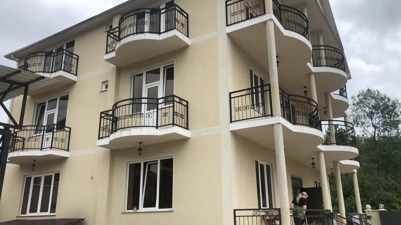 Продается большой дом для богатой семьи