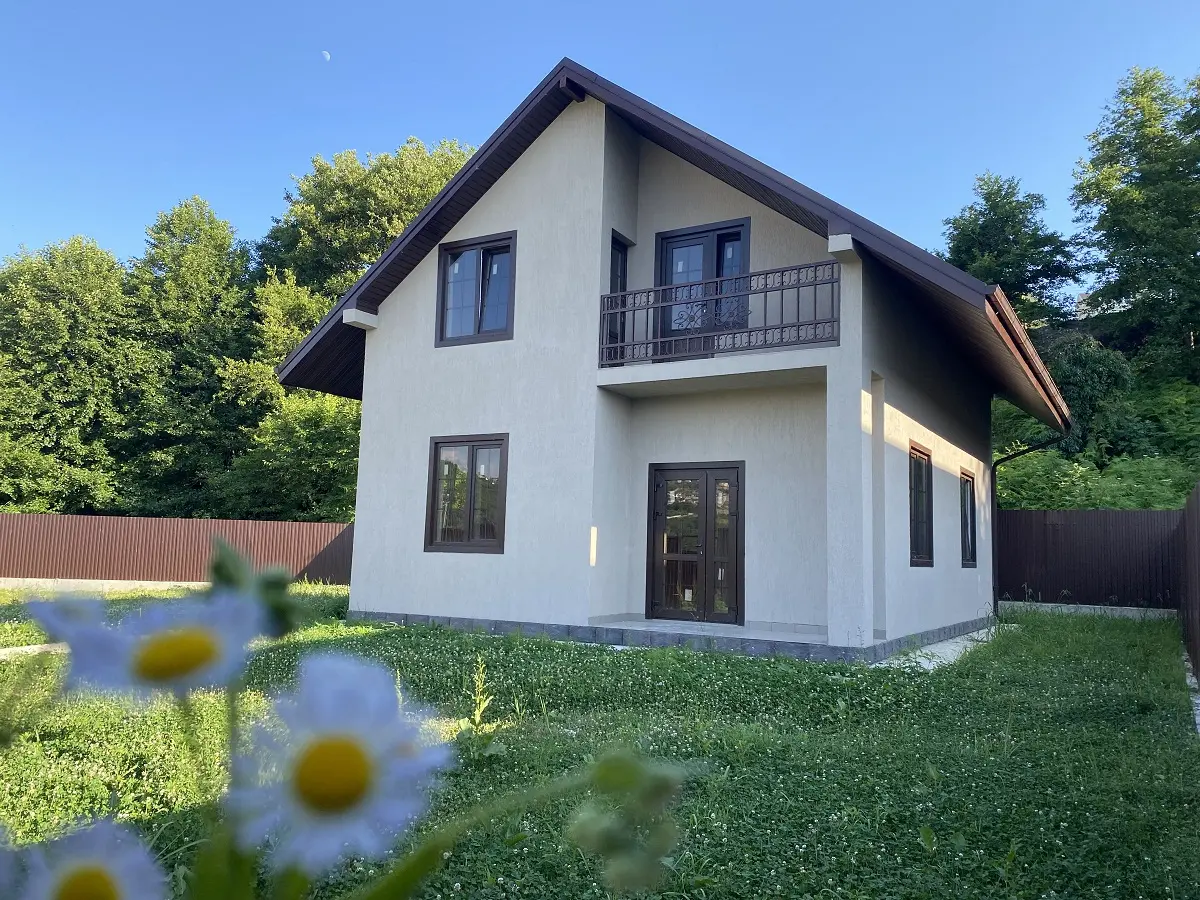 Предлагаем три новых коттеджа