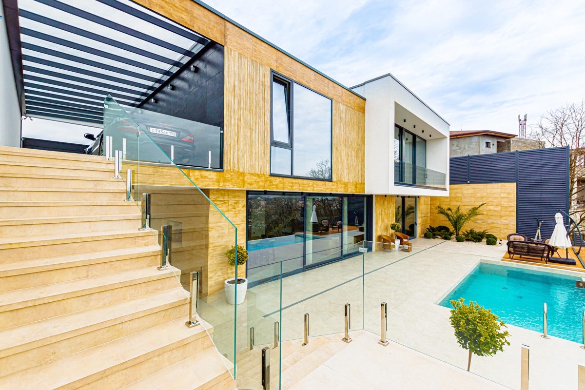 Роскошный дом в центре Сочи