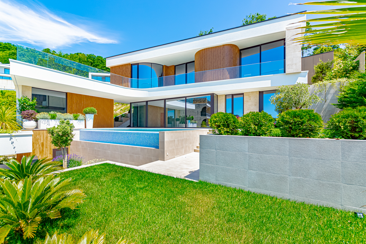 Премиальная вилла с видом на море