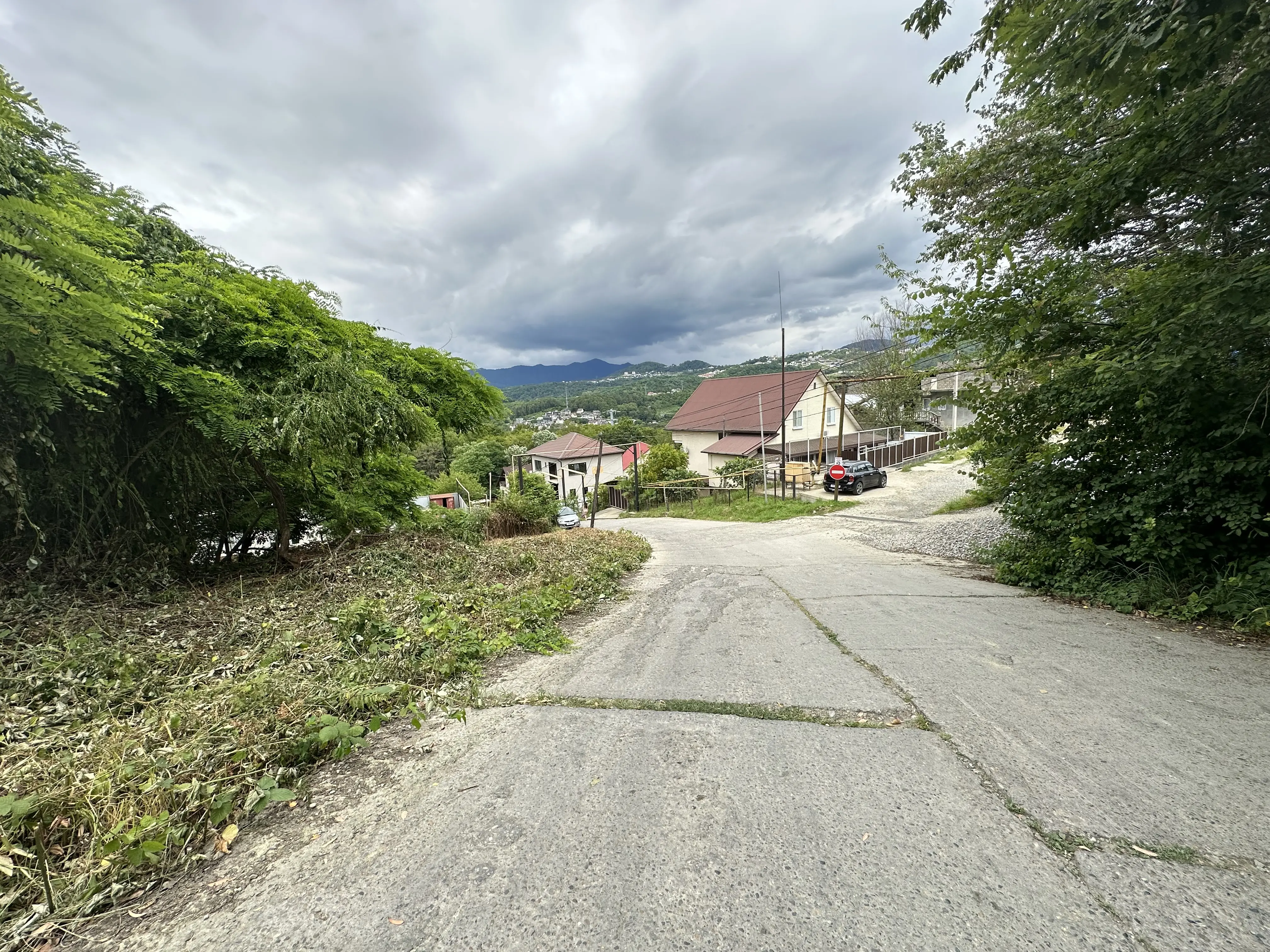 Участок под частный дом в престижном районе