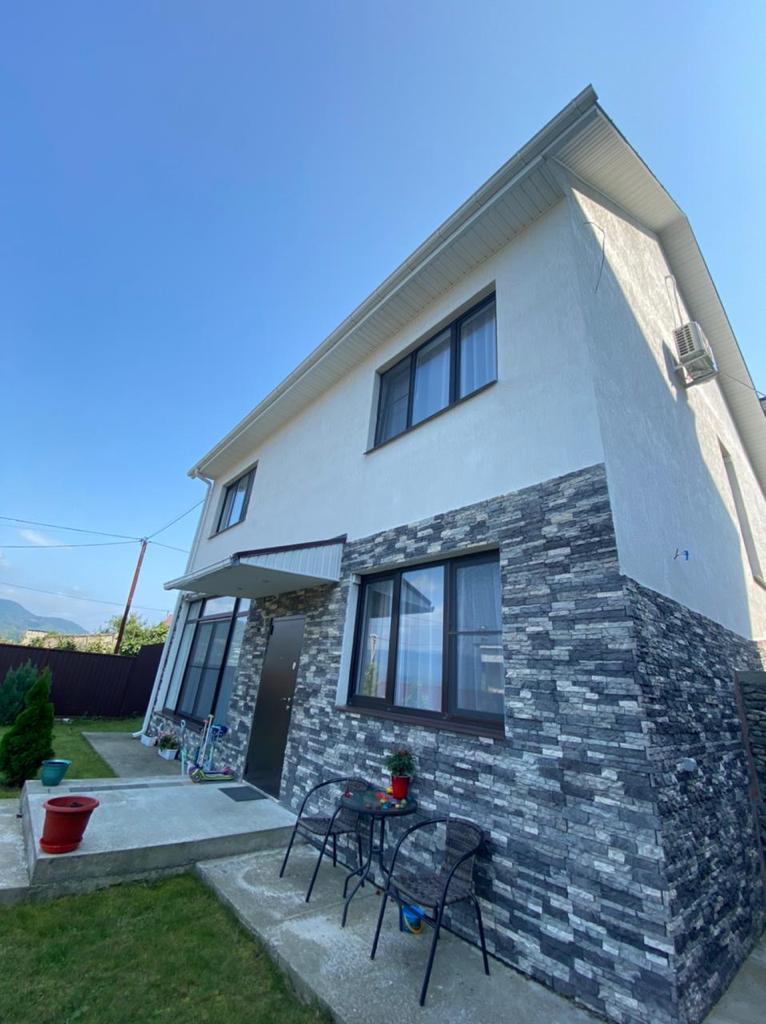 Современный дом для большой семьи