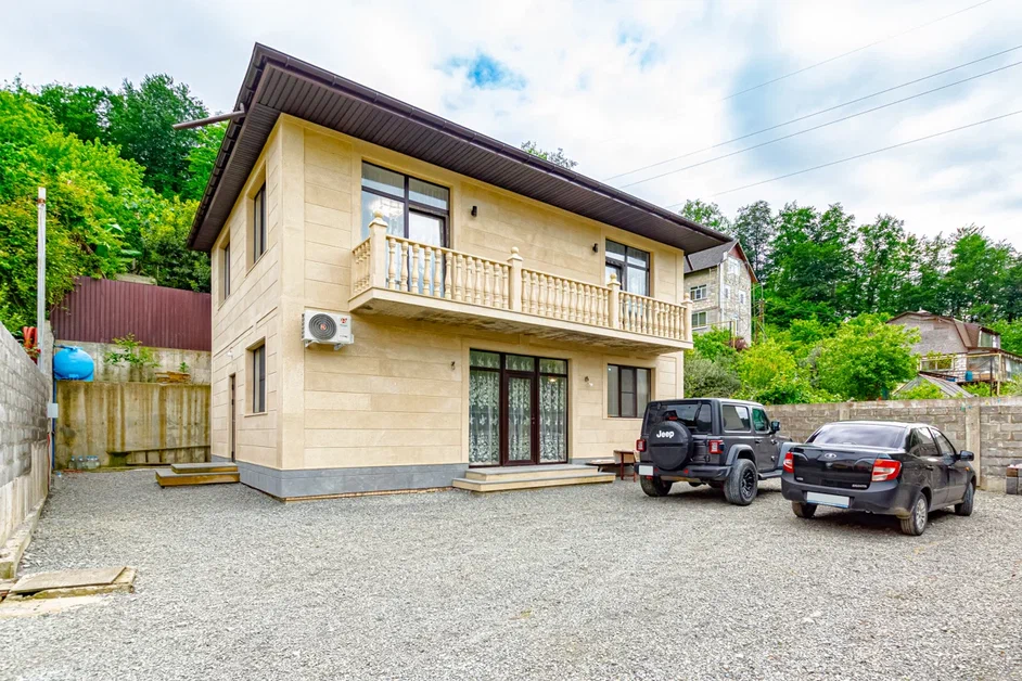 Двухэтажный дом в живописном месте Сочи! 