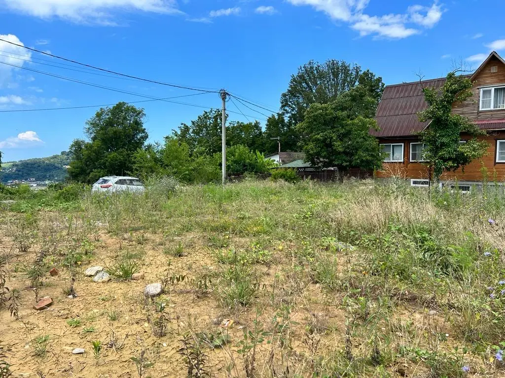 Ровный участок в Адлере.