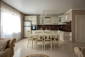 Трёшка в центре и рядом с морем