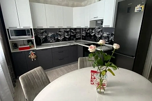 Квартира в окружении зелени и озера