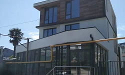 Коммерческий комплекс 3 этажа на проходной ул...