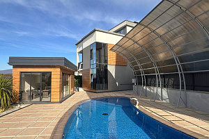 Дом с Бассейном  