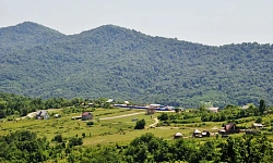 Земельный  участок под коттеджную застройку