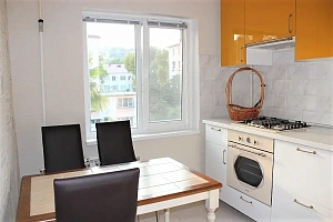 Трехкомнатная квартира в заречном районе